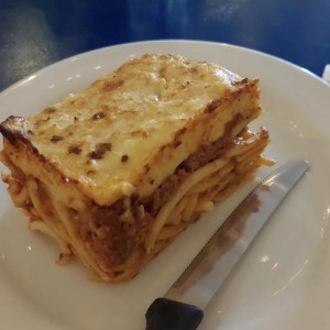 PLATOS FUERTES - PASTITSIO