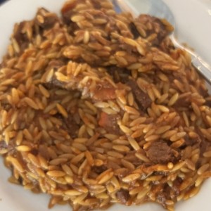 PLATOS FUERTES - GIOUVETSI