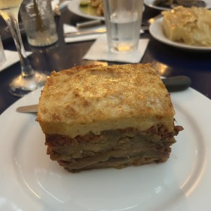 PLATOS FUERTES - MOUSSAKAS