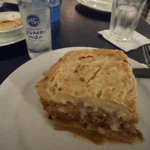 PLATOS FUERTES - MOUSSAKAS