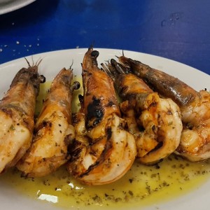 LANGOSTINOS A LA GRIEGA