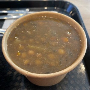 Sopa de lentejas chica