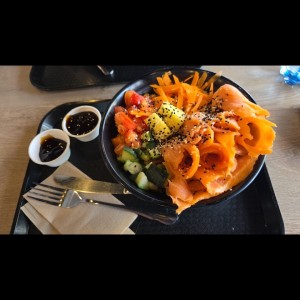 Poke Bowl de Salmon