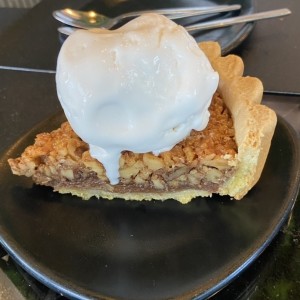Postre pecan pie