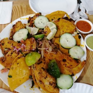 Bandeja de 10 tacos de birria