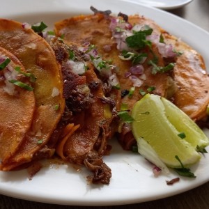 4 tacos de birria