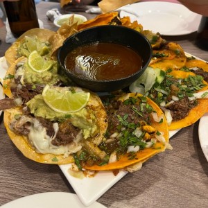 Bandeja mixta de tacos