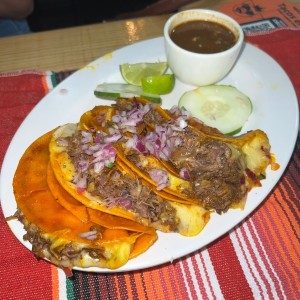 4 quesatacos