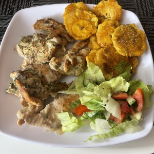 Pollo a la reina