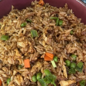 Arroz frito carne