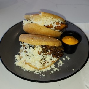 Desayunos - Arepa pabellon