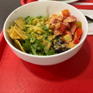 Chipotle chicken bowl