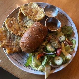Pescao frito con patacones