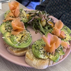 Emparedado de salmon