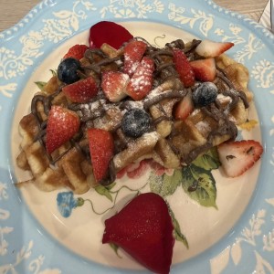 Con Nutella,Fresas,Blueberry y Chantilly