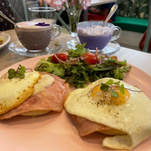 Huevos Benedictinos