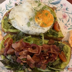 Avocado Toast - Avocado Mixta