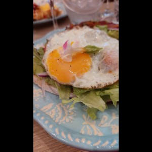 Para Compartir - Avocado Toast Flight