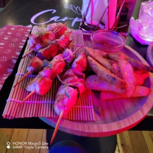 Brochetas de Pollo con papas wedge