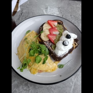 Tostadas francesas con omelet