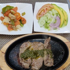 Filete de res al chimichurri