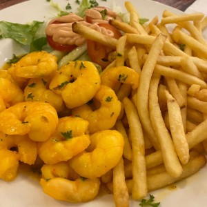 Camarones al ajillo con papas