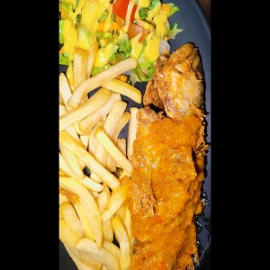 Pescado frito al ajillo 