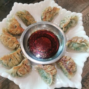 Dumplings de cebollina y puerco