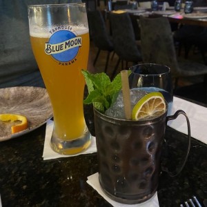 Moscow mule y Blue Moon Belgian