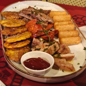 PARRILLADA MAR Y TIERRA