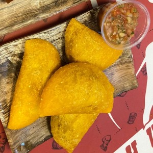 Empanadas de carne mechada