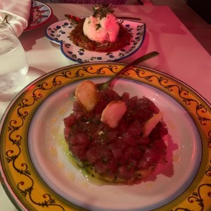 Entrada : atun con tostadas