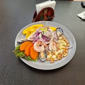 Ceviche Mixto