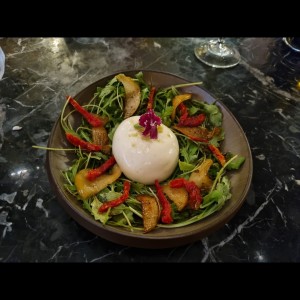 Antipasti - Ensalada Burrata