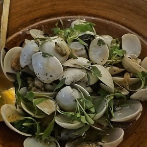 Almejas al Vino Bianco