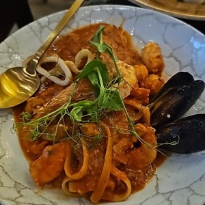 Primi Piatti - Pasta con Langostinos
