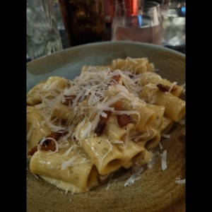 Rigatoni alla Carbonara Madre