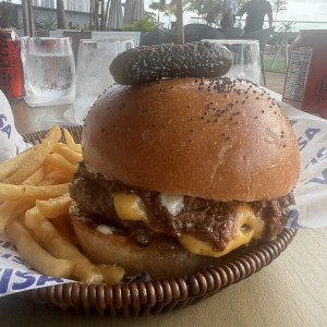 C?est La Brie-sket Burguer Week