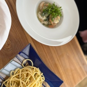 Camarones al ajillo