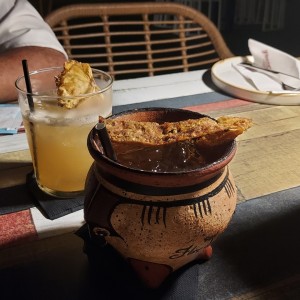 Cocktails: 1. Calobre 2. Eco
