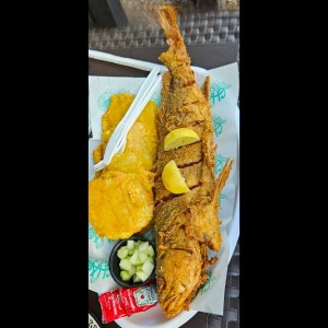 Pescado Entero Chombo Style