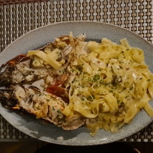 Fetuccinis con colas de langosta
