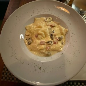 Ravioli de Pollo a la Boscaiola