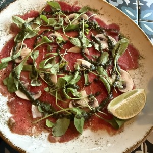 ENTRADAS - Carpaccio de Res
