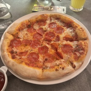 PIZZAS - Peperoni