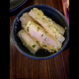 Yuca al mojo