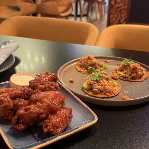 TAQUITOS DE CARNITA (3U) Y ALITAS