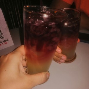 La 10/ whisky sour con un toque de vino tinto