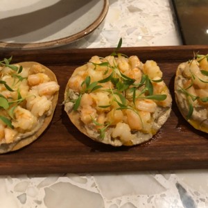Tostadas de camarones
