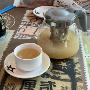 Infusion de jengibre y limon.